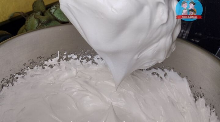 Receita de Merengue Italiano Perfeita Para Bolos de Aniversário Sem Lactose